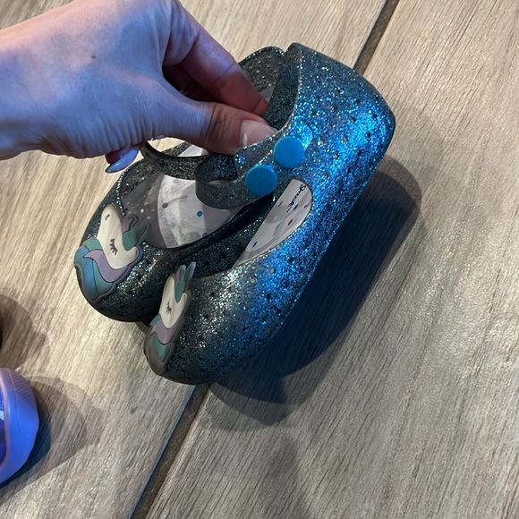 Lot size 6 leather sandals Mary Jane jellies and water shoes - Picture 9 of 9